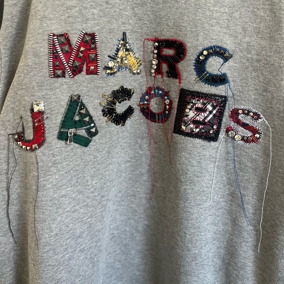 SOLD Marc Jacob’s Embroidered Logo Sweatshirt - Picture 7 of 8